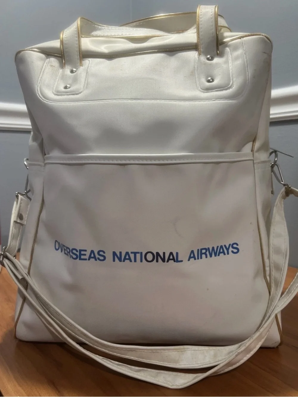 Vintage 1970s AIR FORCE ONE NIXON TRAVEL BAG PRESIDENTIAL SEAL AMERICA